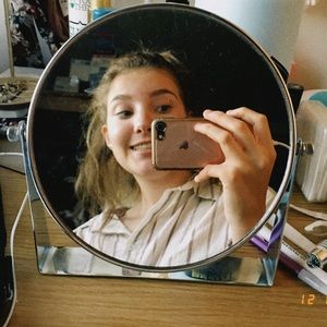 Meet your Posher, Celia